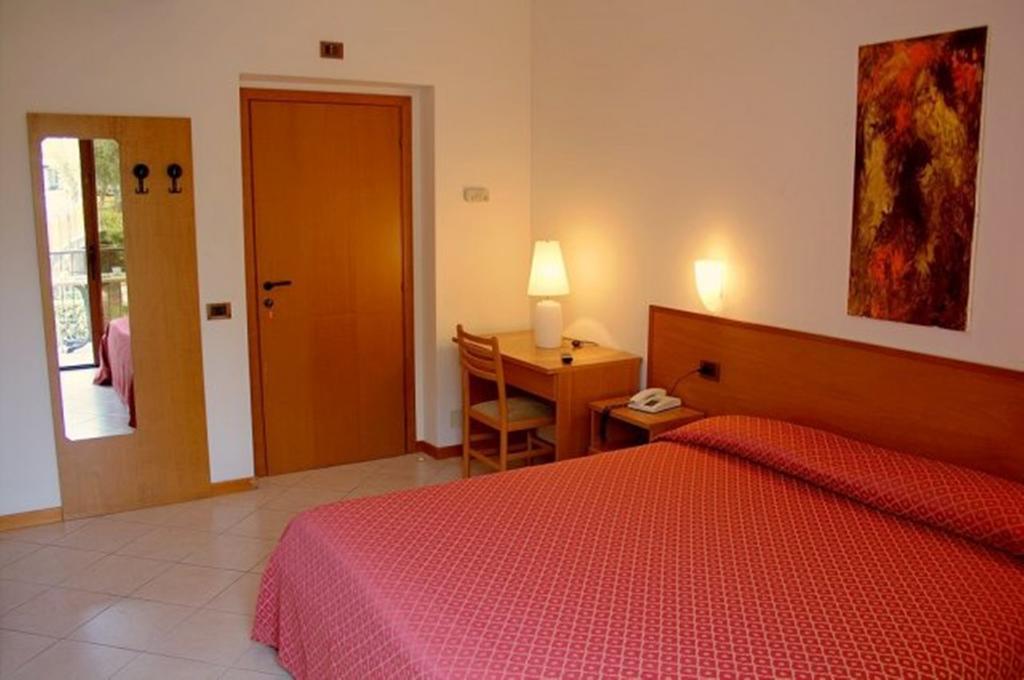 Locanda Bellavista B&B Мальчезине Номер фото