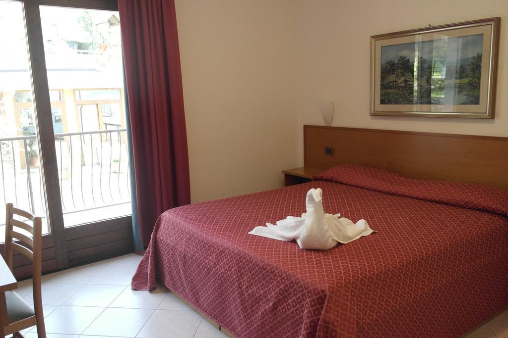 Locanda Bellavista B&B Мальчезине Номер фото