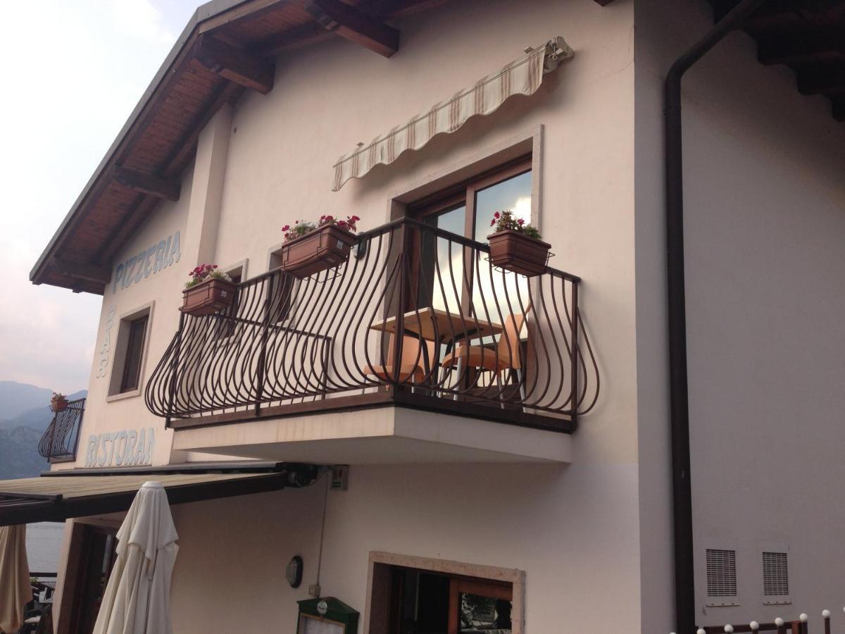 Locanda Bellavista B&B Мальчезине Экстерьер фото